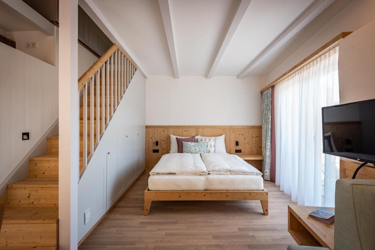 Weingut Schmid Oberrautner Apartment Suites โบลซาโน ภายนอก รูปภาพ